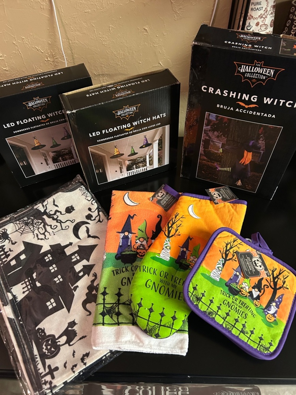 Halloween Outdoor and Kitchen Bundle. NWT